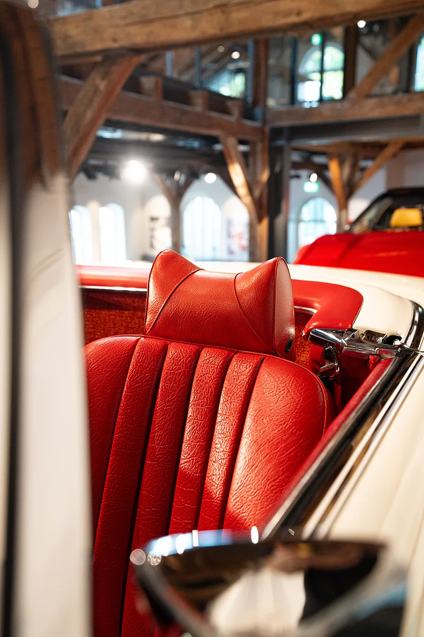 1970 Mercedes-Benz 280 SL Pagode angeboten von einem Oldtimerspezialisten in Lindau, Deutschland, Foto 5 von 11