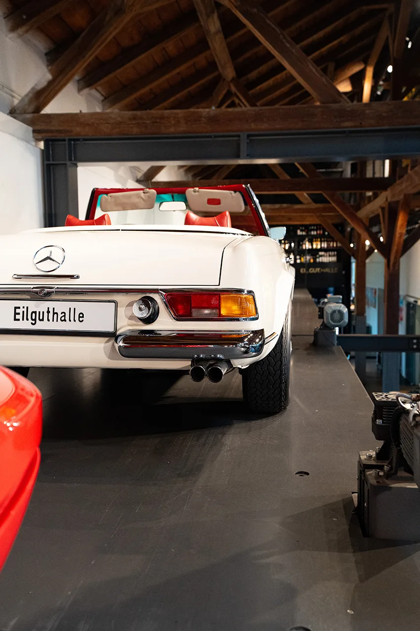 1970 Mercedes-Benz 280 SL Pagode angeboten von einem Oldtimerspezialisten in Lindau, Deutschland, Foto 9 von 11