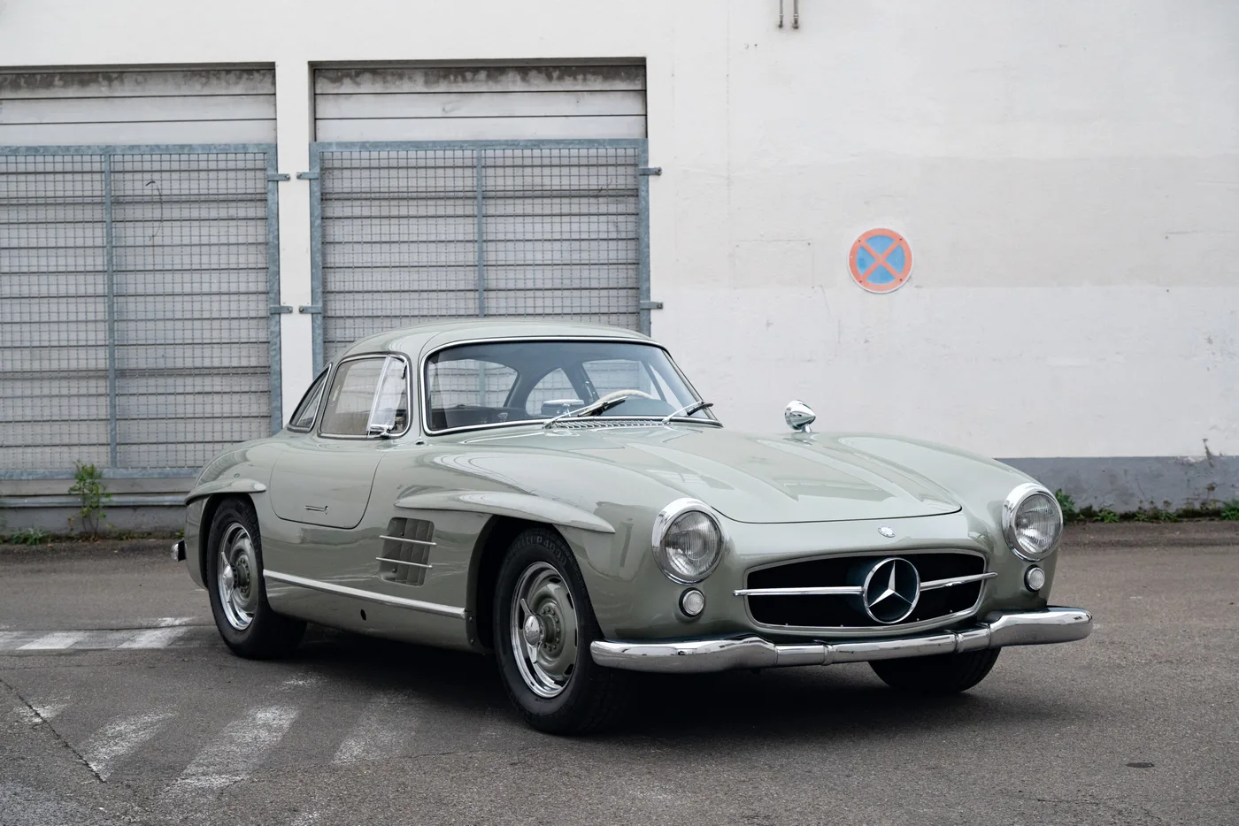 1955 Mercedes-Benz 300 SL Gullwing proposée par un spécialiste de la voiture de collection à Lindau, Allemagne, photo 5 sur 27