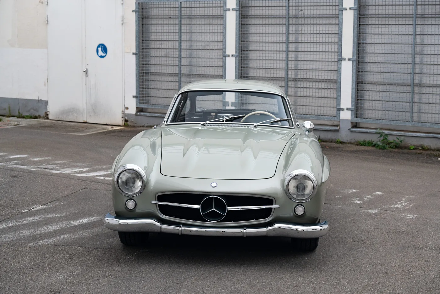 1955 Mercedes-Benz 300 SL Gullwing proposée par un spécialiste de la voiture de collection à Lindau, Allemagne, photo 6 sur 27