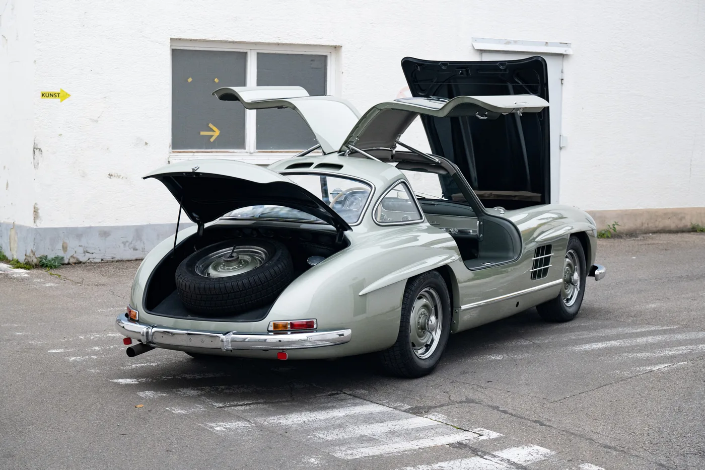 1955 Mercedes-Benz 300 SL Gullwing proposée par un spécialiste de la voiture de collection à Lindau, Allemagne, photo 7 sur 27