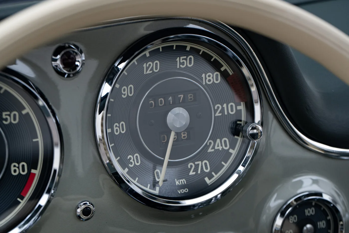 1955 Mercedes-Benz 300 SL Gullwing proposée par un spécialiste de la voiture de collection à Lindau, Allemagne, photo 18 sur 27