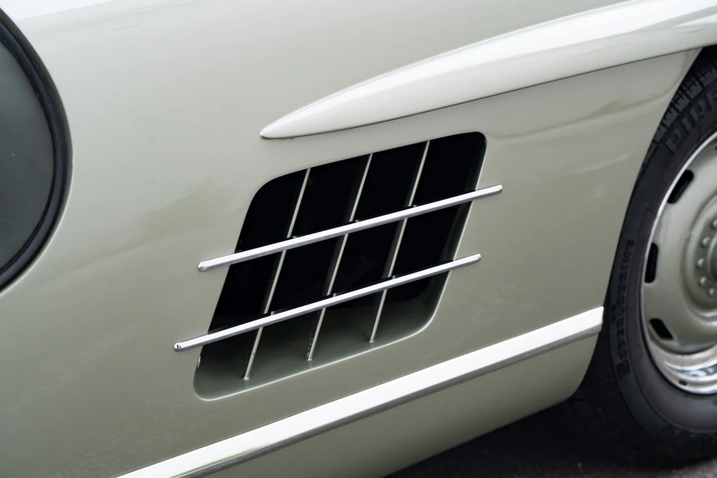 1955 Mercedes-Benz 300 SL Gullwing proposée par un spécialiste de la voiture de collection à Lindau, Allemagne, photo 25 sur 27