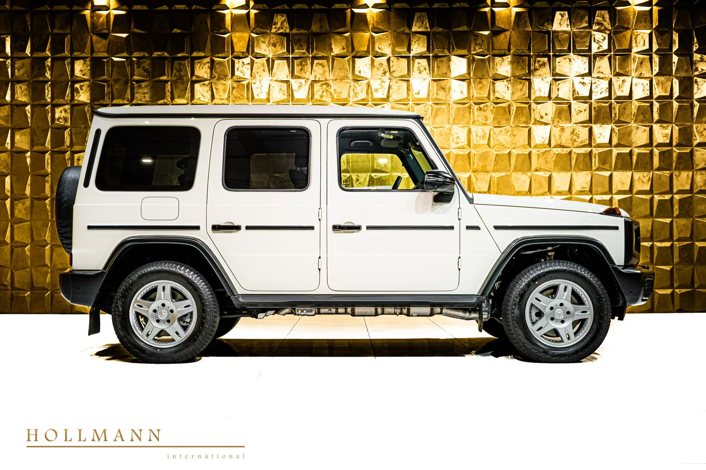Mercedes-Benz G 450 d offered by a specialist dealer in Stuhr, Germany, photo 4 of 25