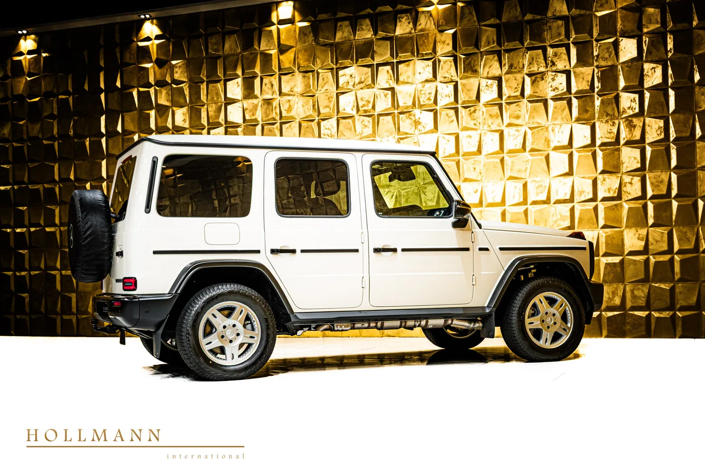 Mercedes-Benz G 450 d offered by a specialist dealer in Stuhr, Germany, photo 10 of 25