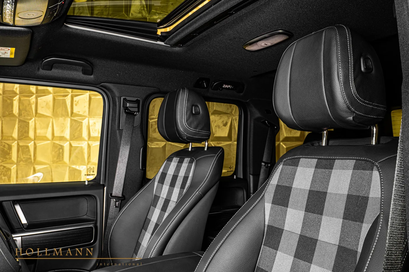 Mercedes-Benz G 450 d offered by a specialist dealer in Stuhr, Germany, photo 21 of 25