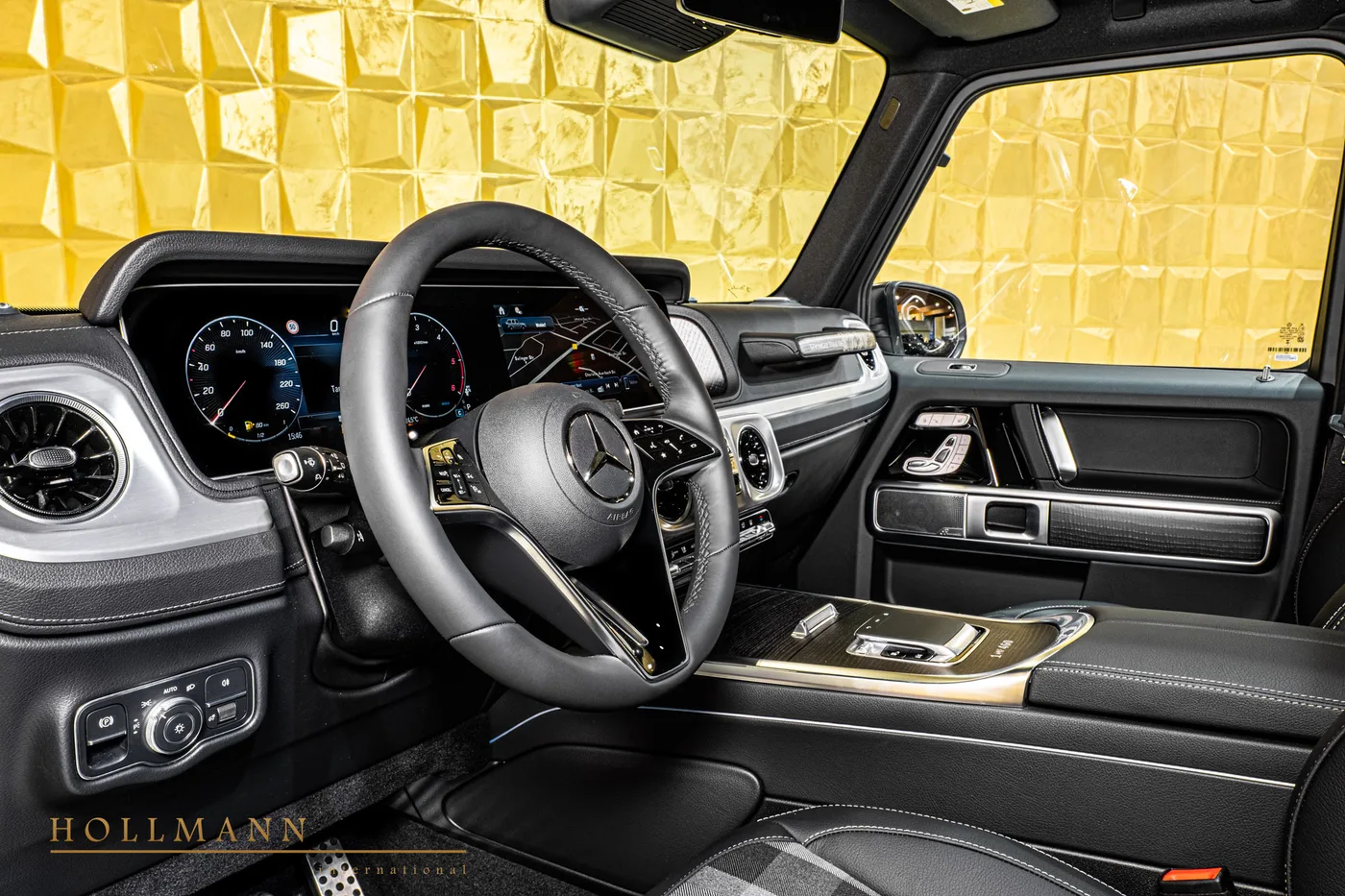 Mercedes-Benz G 450 d offered by a specialist dealer in Stuhr, Germany, photo 23 of 25