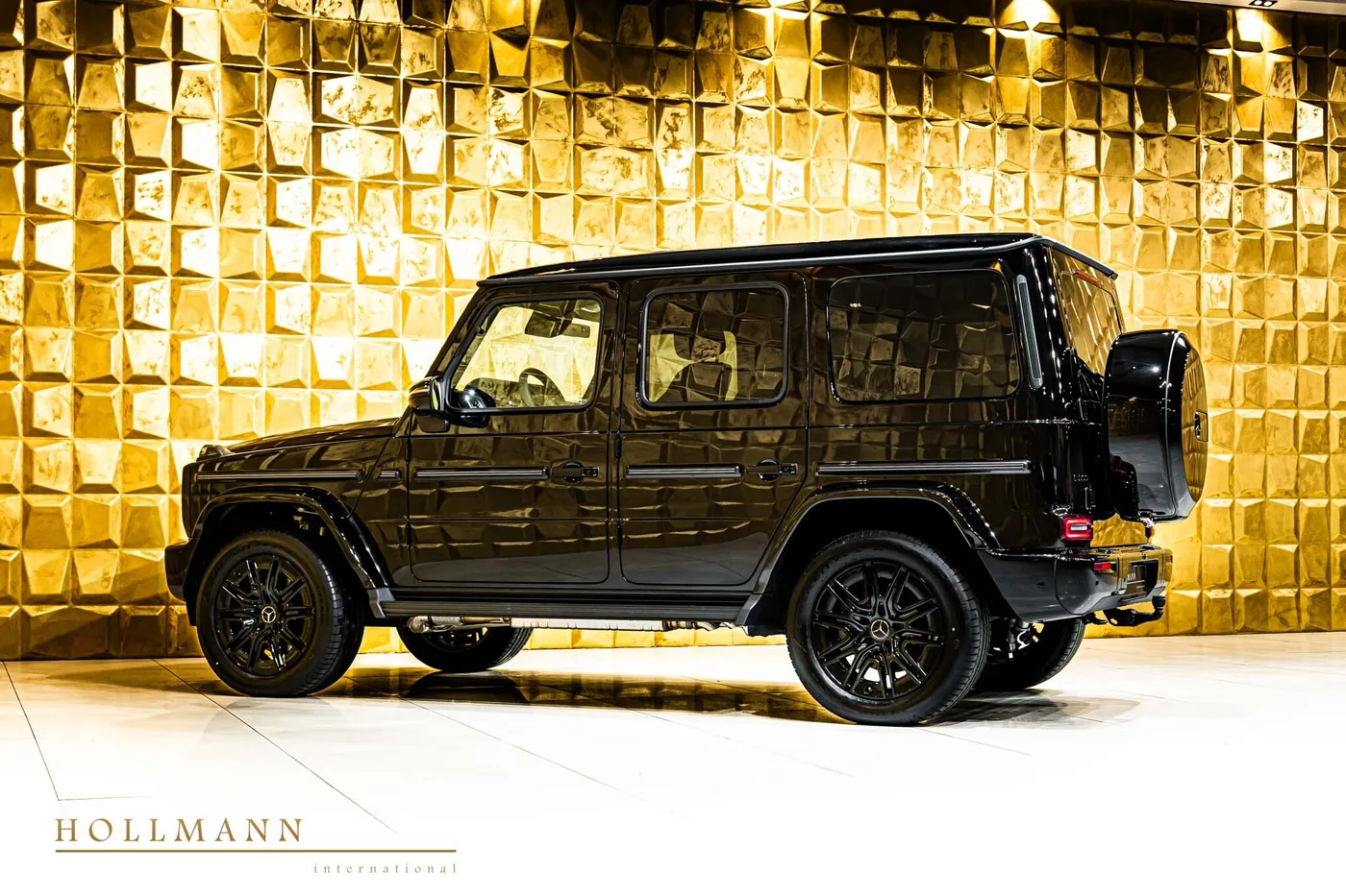 Mercedes-Benz G 500 offered by a specialist dealer in Stuhr, Germany, photo 8 of 8