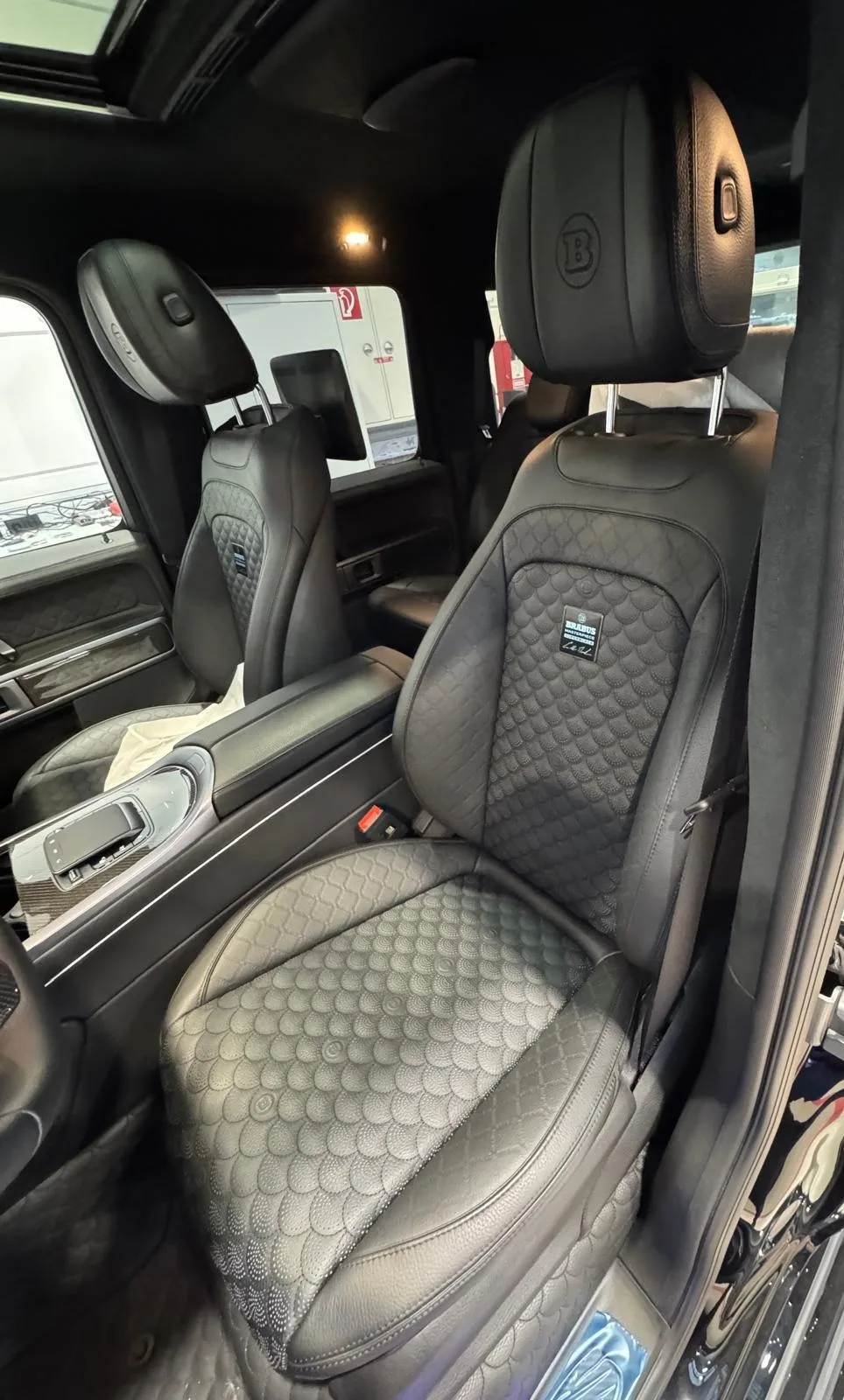 Brabus G 800 Superblack offered by a specialist dealer in Hechingen, Germany, photo 9 of 22
