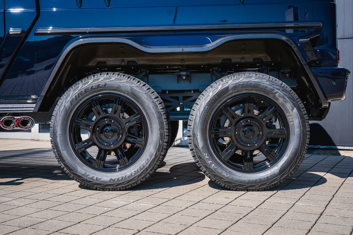 Brabus 900 XLP 6x6 offered by a specialist dealer in Hechingen, Germany, photo 7 of 25