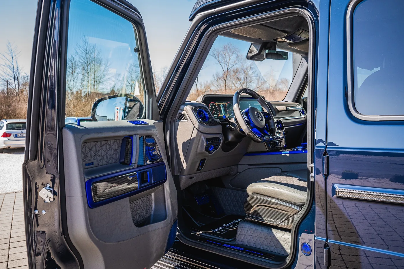 Brabus 900 XLP 6x6 offered by a specialist dealer in Hechingen, Germany, photo 10 of 25