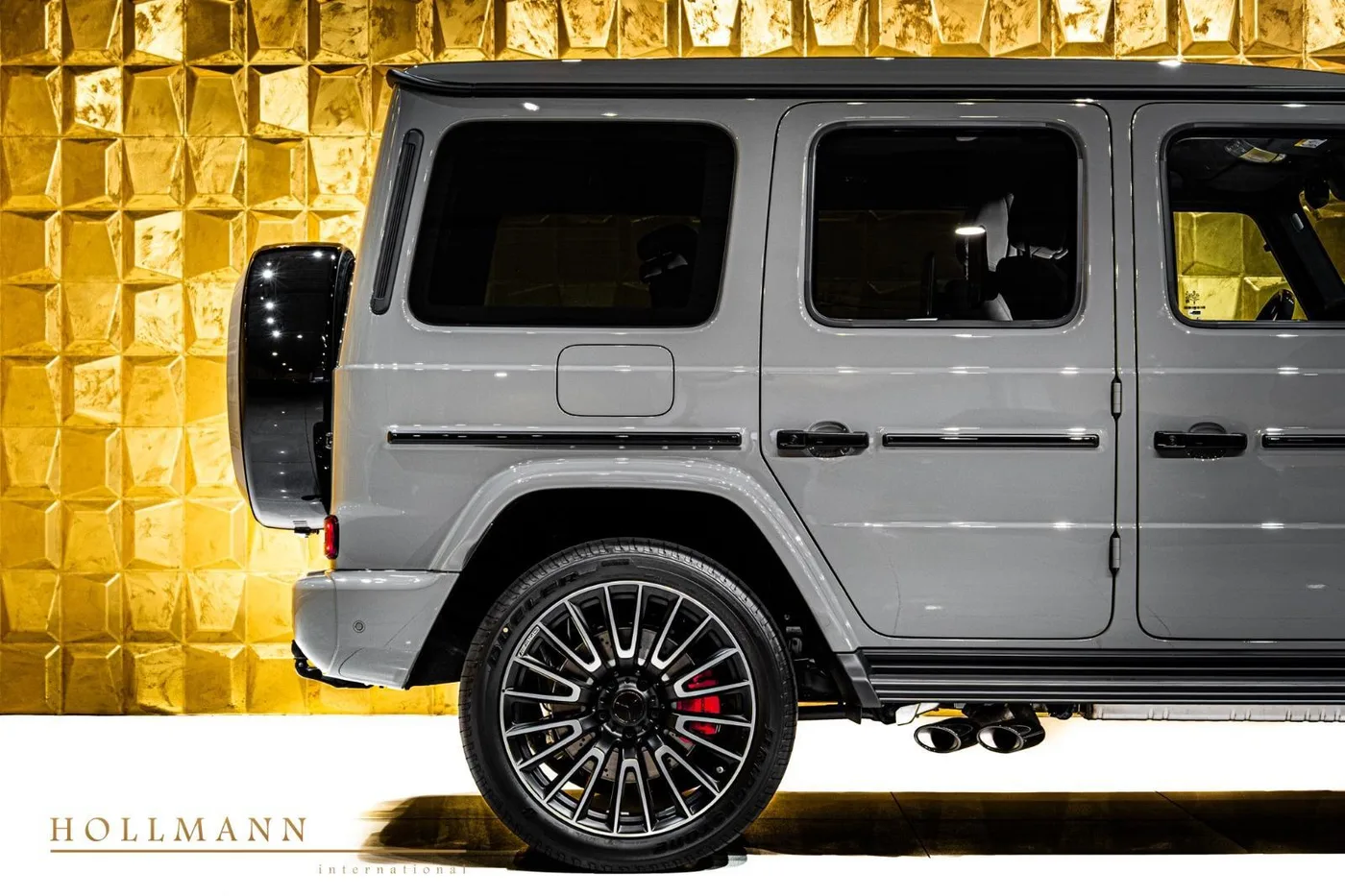 Mercedes-AMG G 63 facelift offered by a specialist dealer in Stuhr, Germany, photo 9 of 25