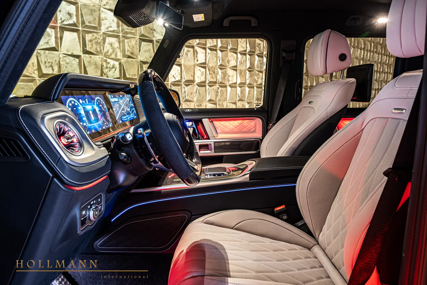 Mercedes-AMG G 63 facelift offered by a specialist dealer in Stuhr, Germany, photo 21 of 25