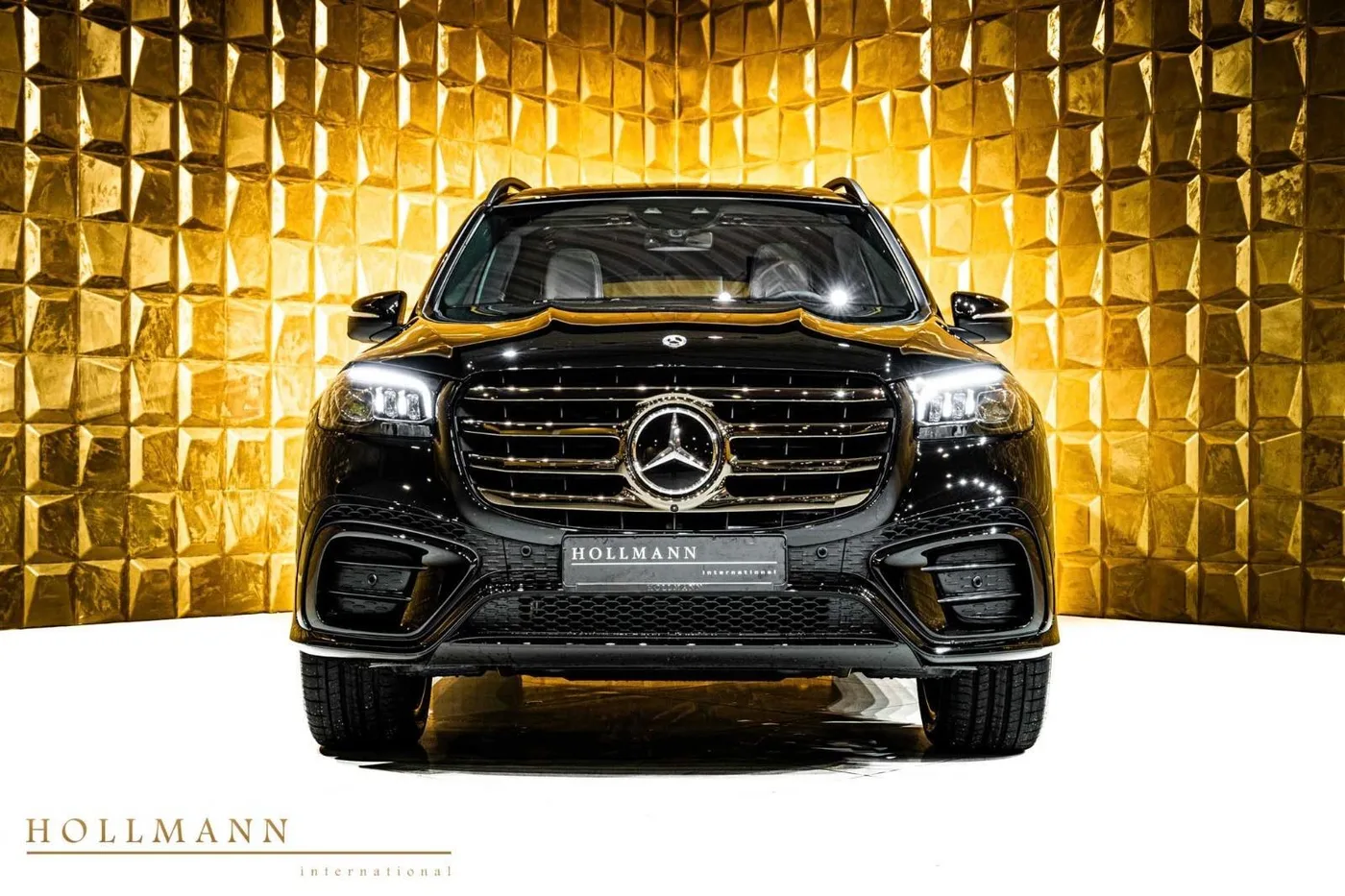Mercedes-Benz GLS 450 d 4MATIC sold by a specialist dealer in Stuhr, Germany, photo 2 of 8