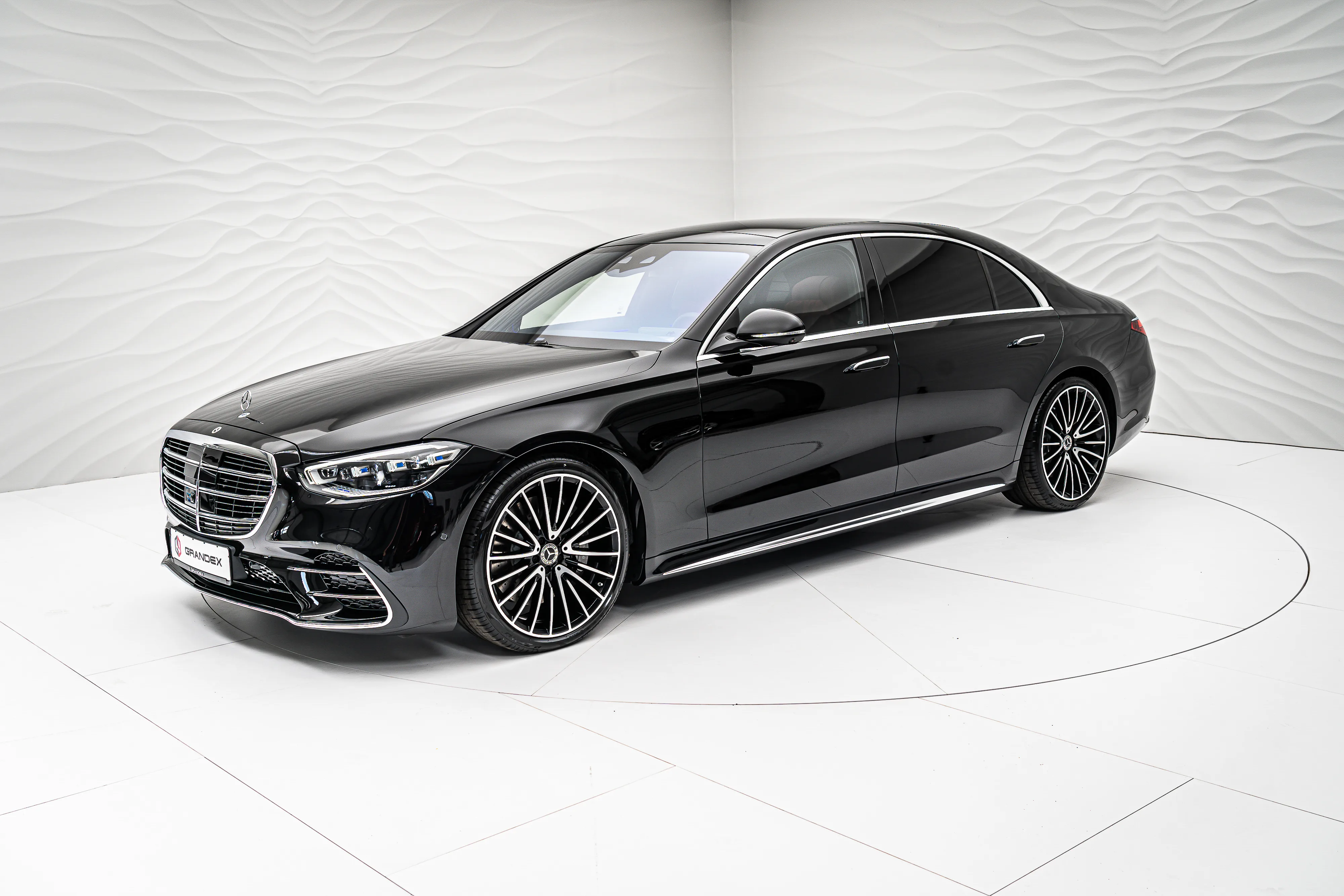 Mercedes-Benz S 400 d angeboten von einem Supersportwagenhändler in Sengenthal, Deutschland, Hauptfoto