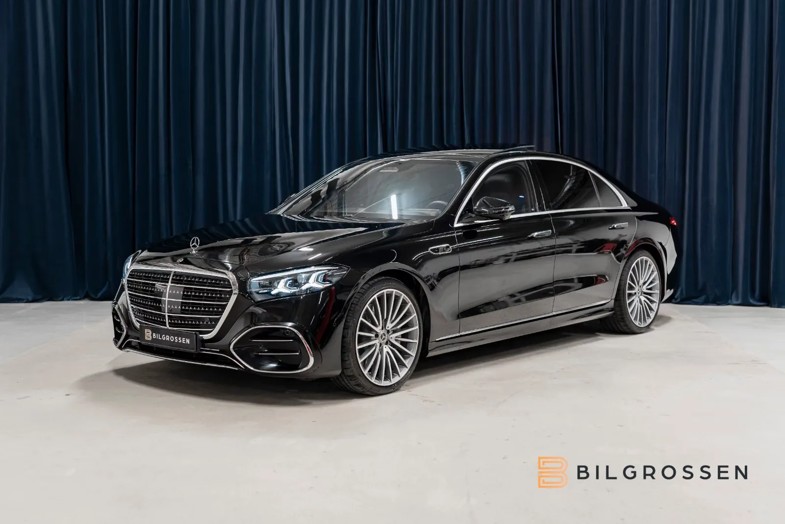 Mercedes-Benz S 450 d 4MATIC Long, AMG Line angeboten von einem Fachhändler in Täby, Schweden, Hauptfoto