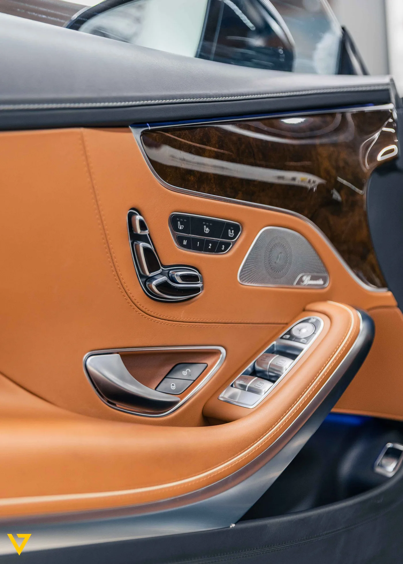 Mercedes-Benz S 500 Coupé offered by a supercar dealer in Riyadh, Saudi Arabia, photo 10 of 24