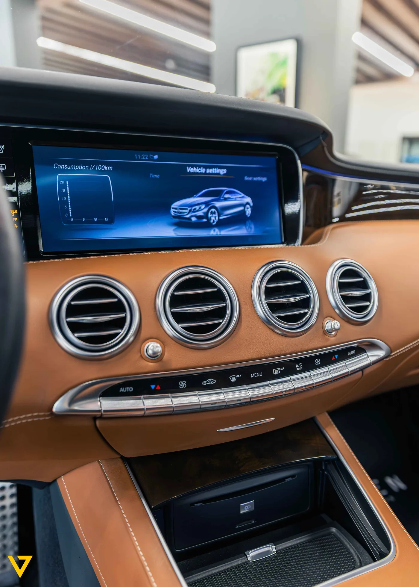 Mercedes-Benz S 500 Coupé offered by a supercar dealer in Riyadh, Saudi Arabia, photo 12 of 24