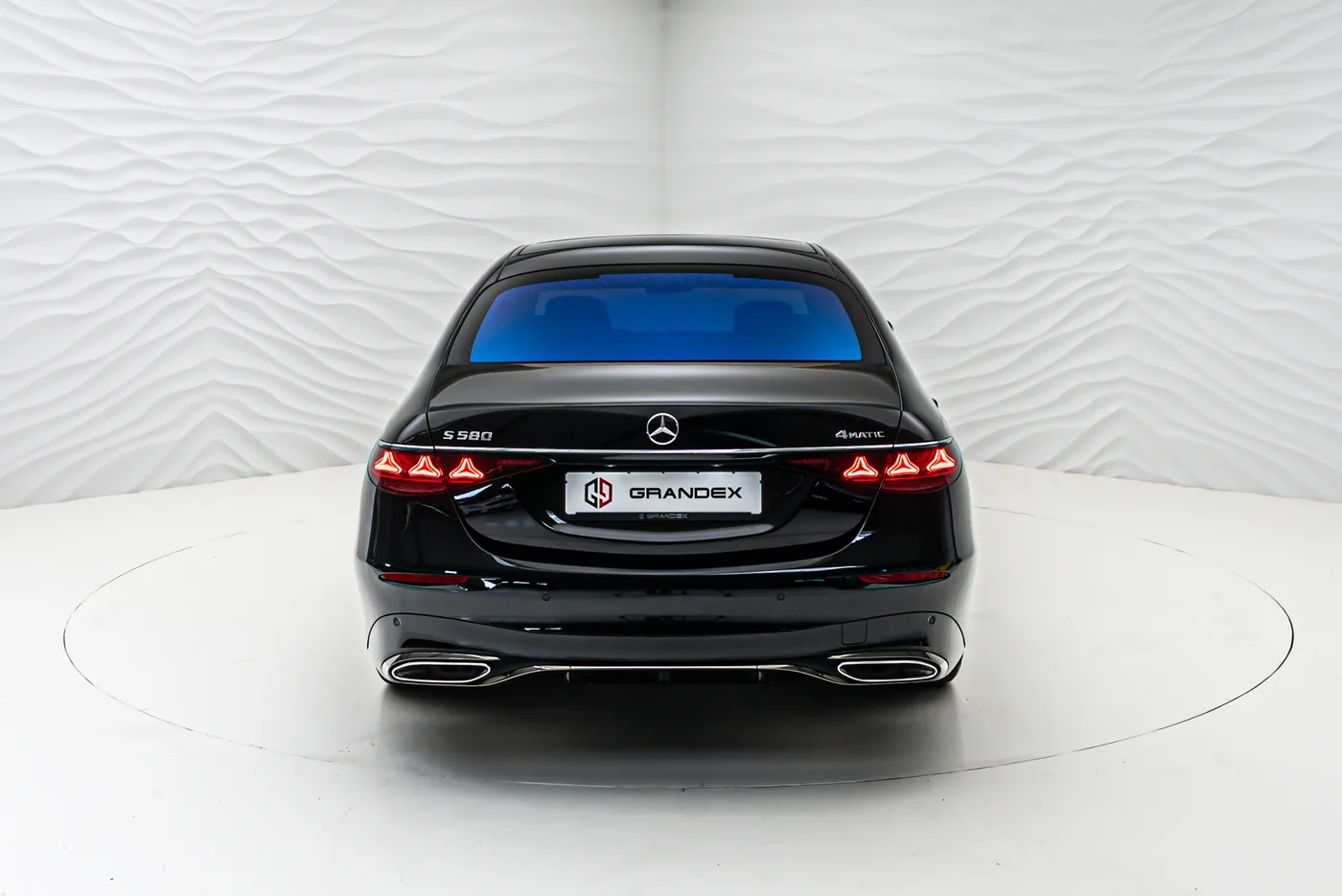 Mercedes-Benz S 580 long, Exclusive offered by a specialist dealer in Sengenthal, Germany, photo 5 of 10