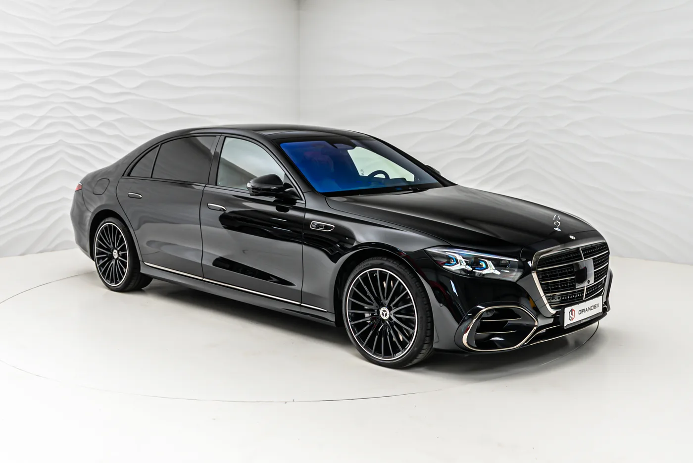 Mercedes-Benz S 580 long, Exclusive offered by a specialist dealer in Sengenthal, Germany, photo 8 of 10
