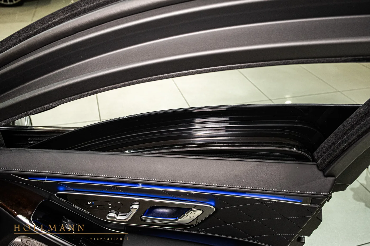 Mercedes-Benz S 680 4MATIC, Guard VR10 proposée par un concessionnaire spécialisé à Stuhr, Allemagne, photo 3 sur 8