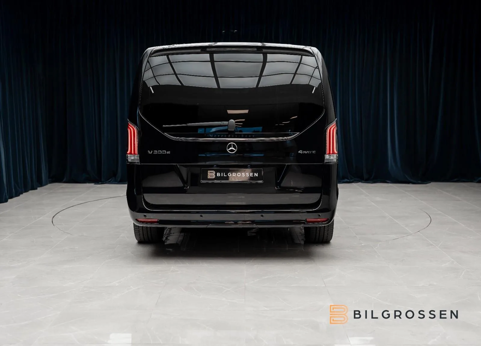 Mercedes-Benz V 300 d 4MATIC, Exclusive, extra-long, 4/30