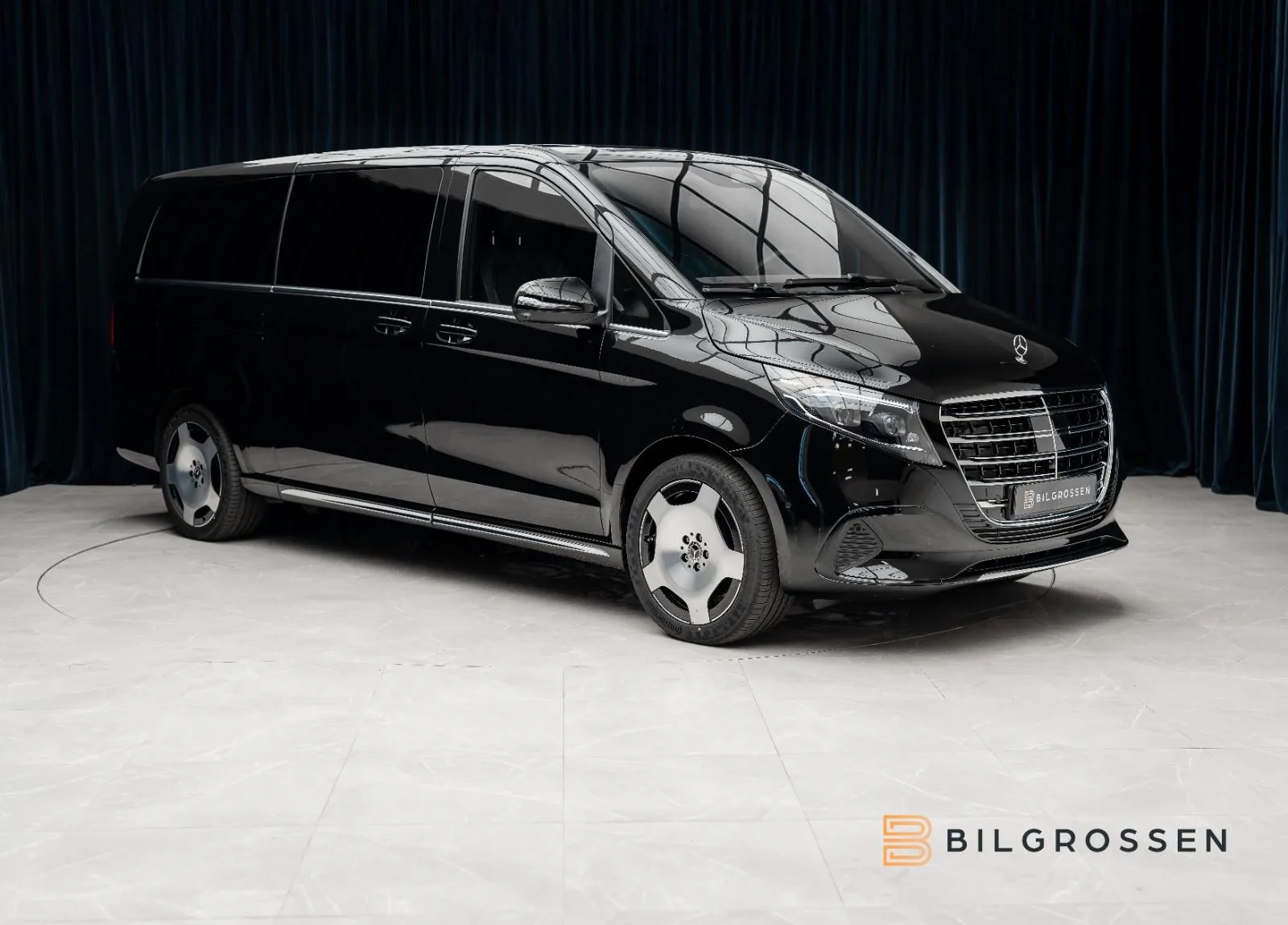 Mercedes-Benz V 300 d 4MATIC, Exclusive, extra-long, 7/30