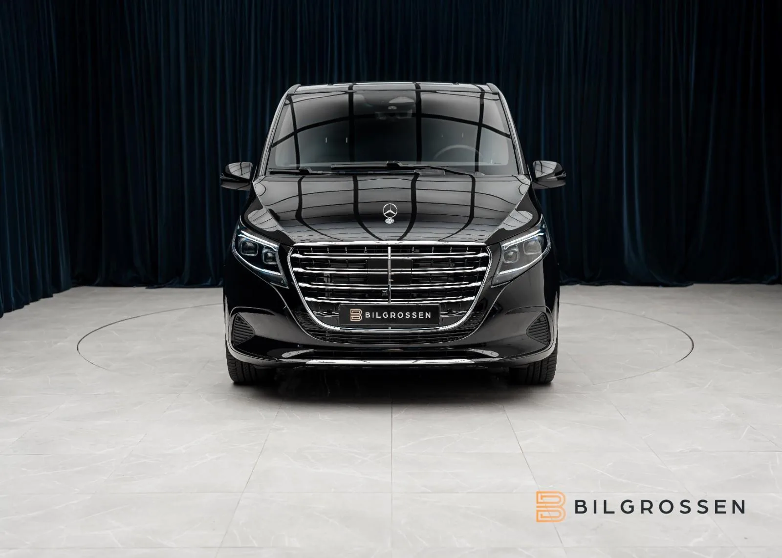 Mercedes-Benz V 300 d 4MATIC, Exclusive, extra-long, 8/30