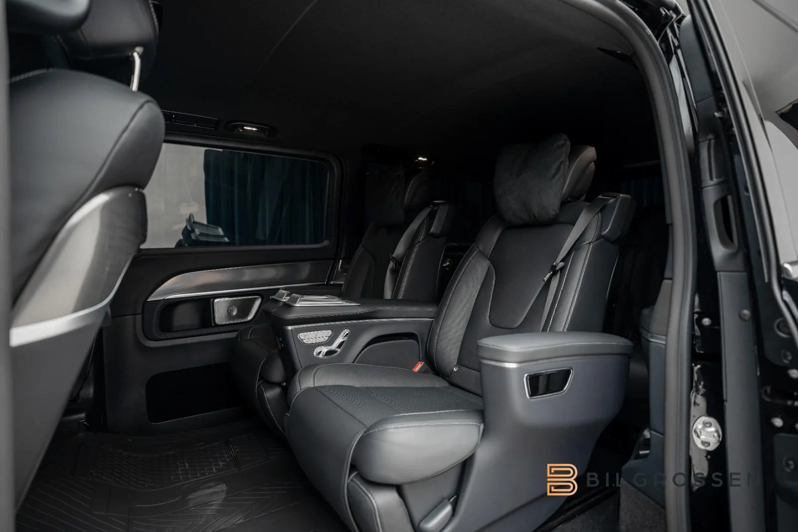 Mercedes-Benz V 300 d 4MATIC, Exclusive, extra-long, 19/30