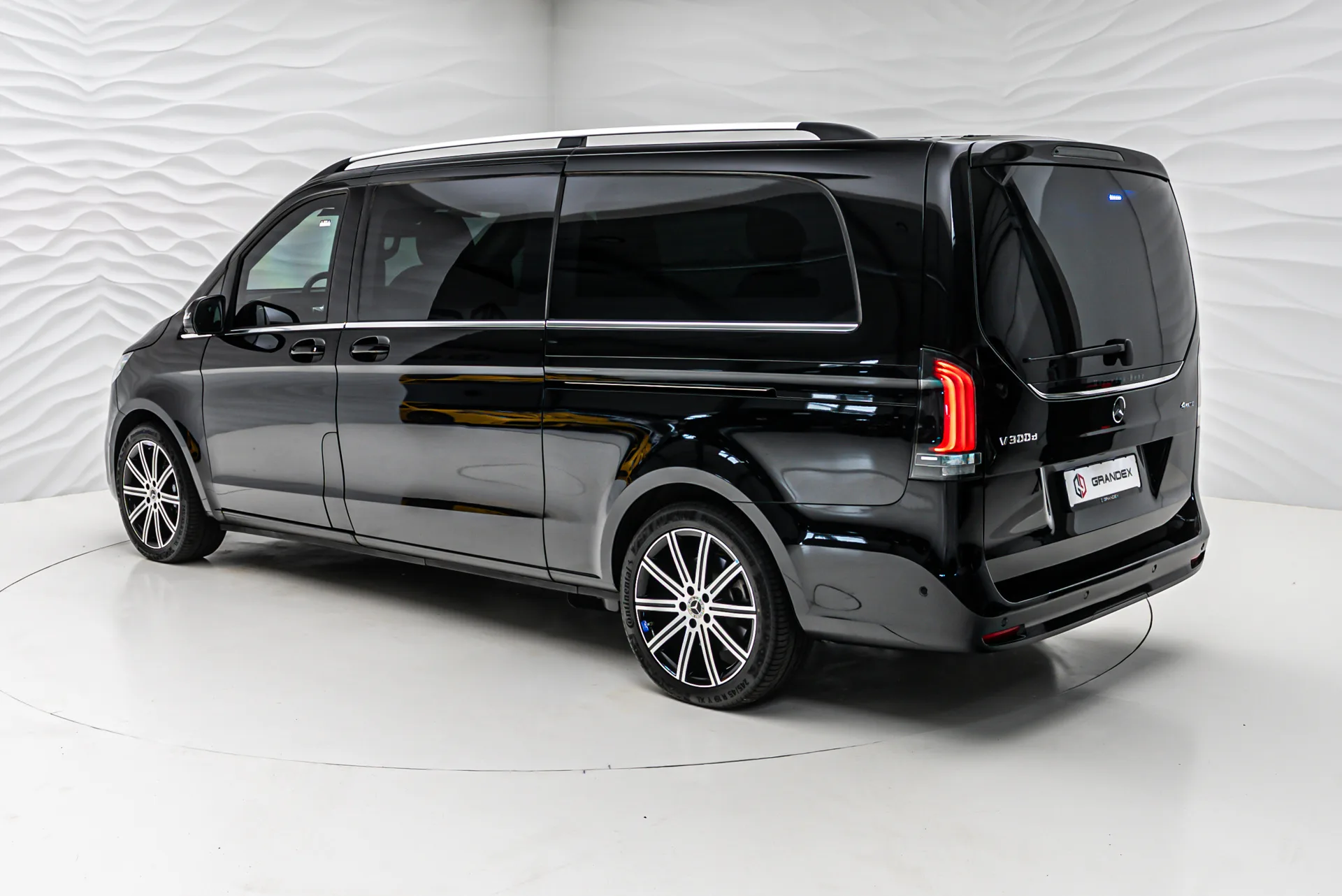 Mercedes-Benz V 300 d 4MATIC extra-long, armoured B6, 4/30