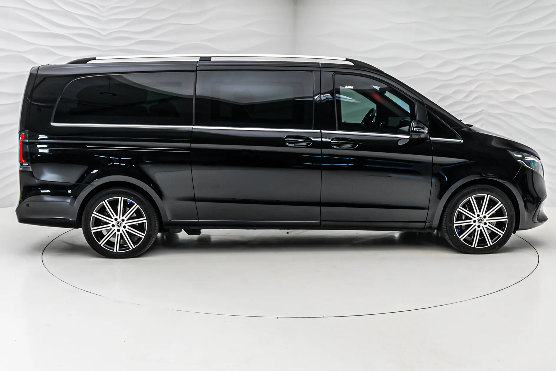 Mercedes-Benz V 300 d 4MATIC extra-long, armoured B6, 6/30
