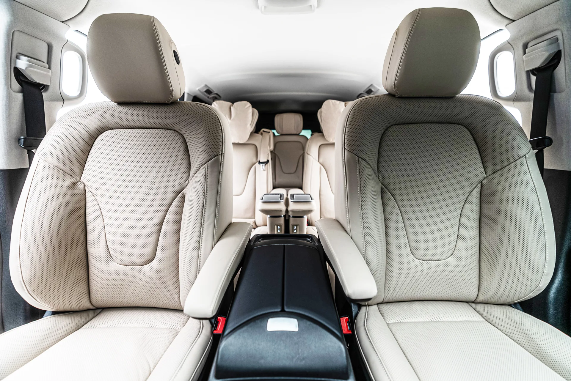 Mercedes-Benz V 300 d 4MATIC extra-long, armoured B6, 24/30