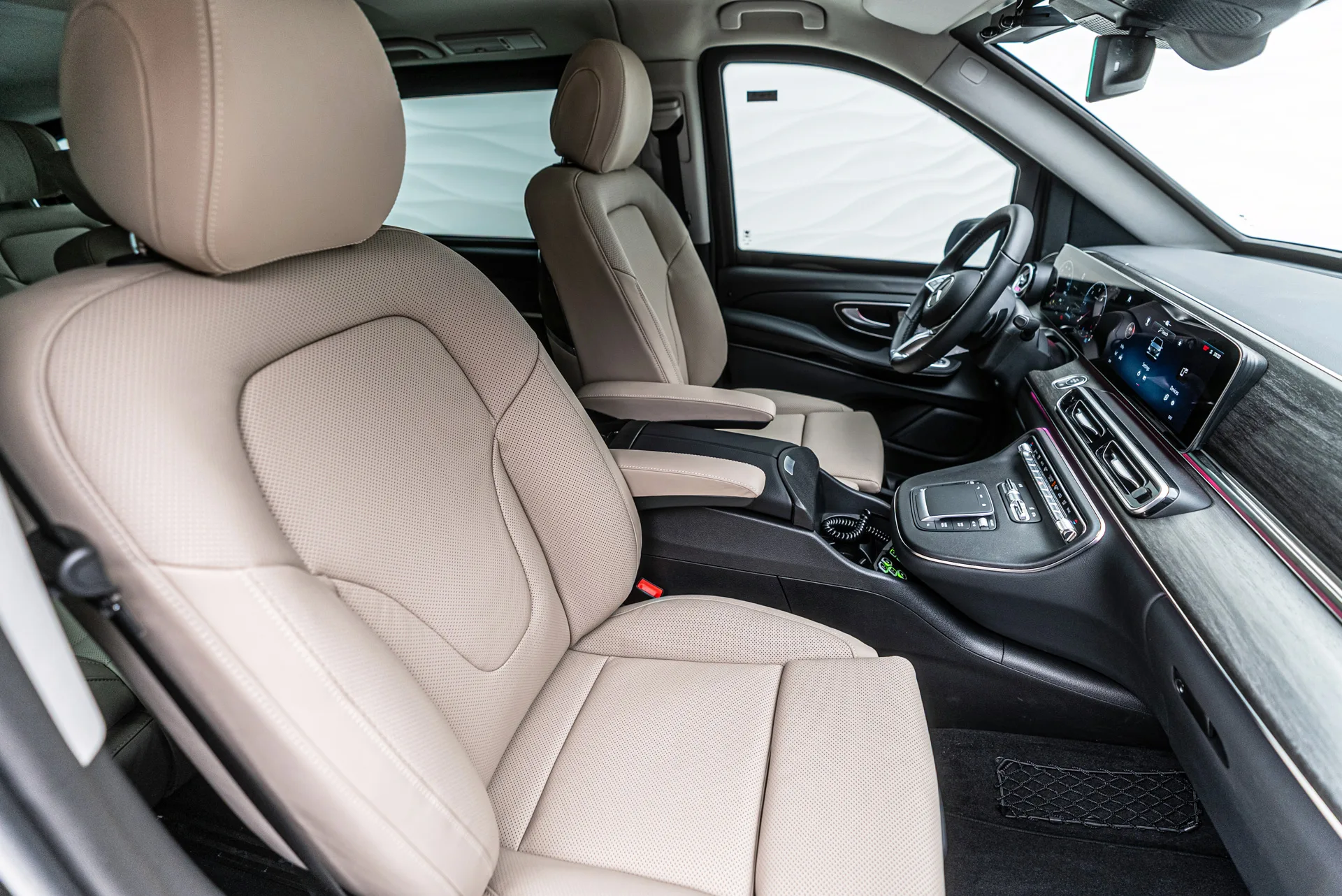 Mercedes-Benz V 300 d 4MATIC extra-long, armoured B6, 25/30