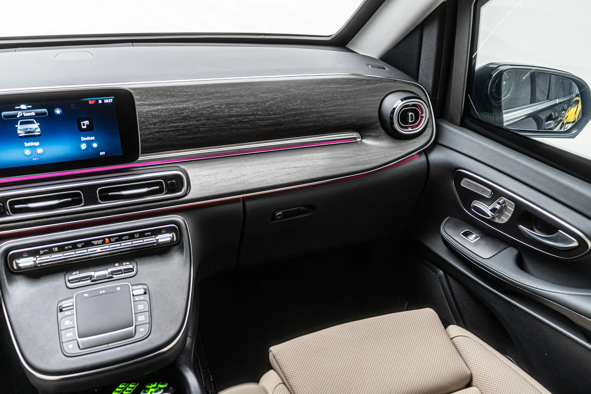 Mercedes-Benz V 300 d 4MATIC extra-long, armoured B6, 29/30