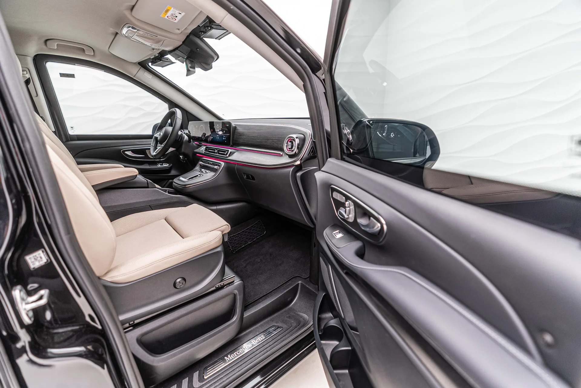 Mercedes-Benz V 300 d 4MATIC extra-long, armoured B6, 30/30