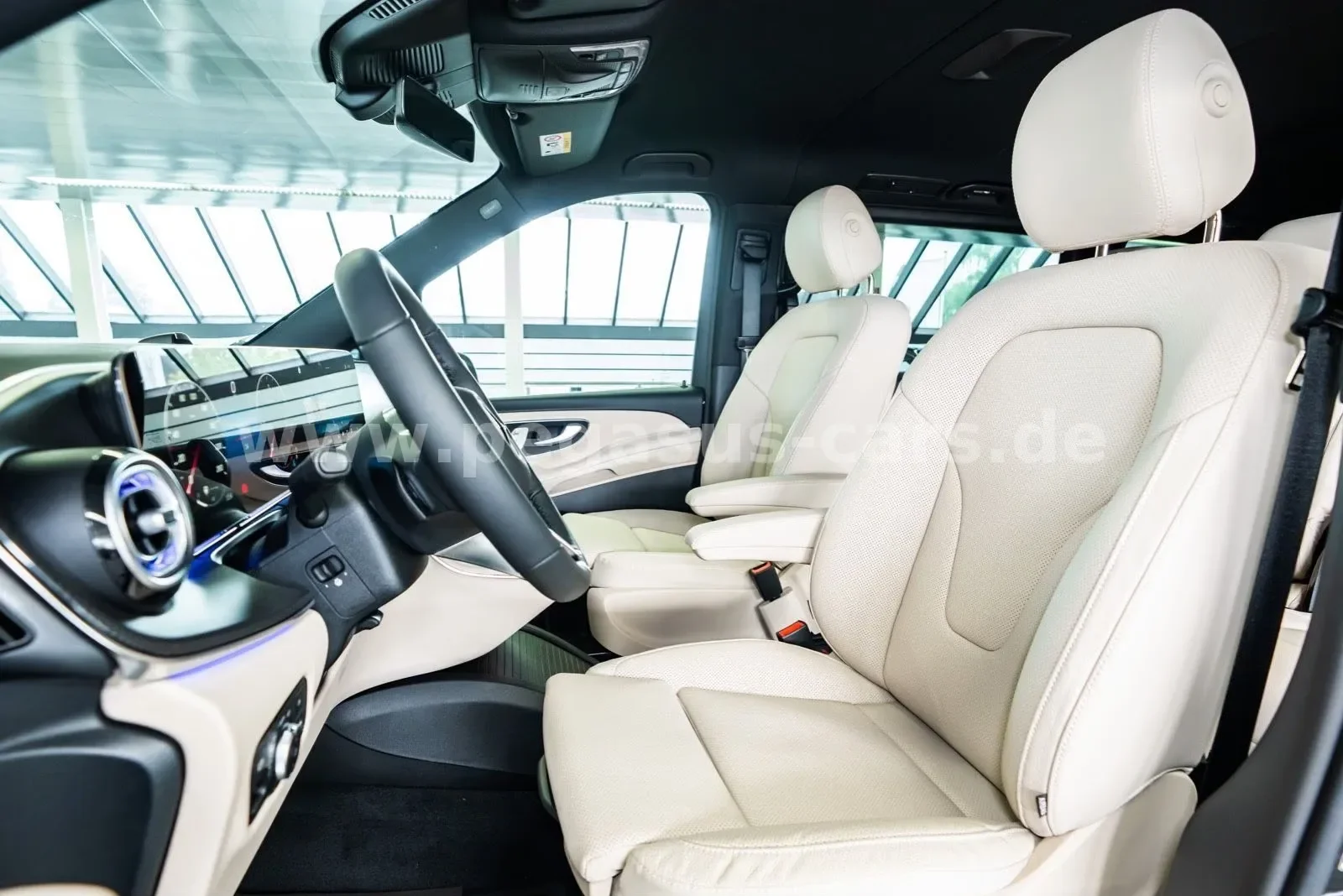 Mercedes-Benz V 300 d 4MATIC, Avantgarde, extra-long, 2/30