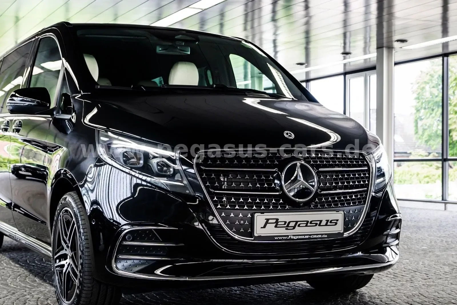 Mercedes-Benz V 300 d 4MATIC, Avantgarde, extra-long, 6/30