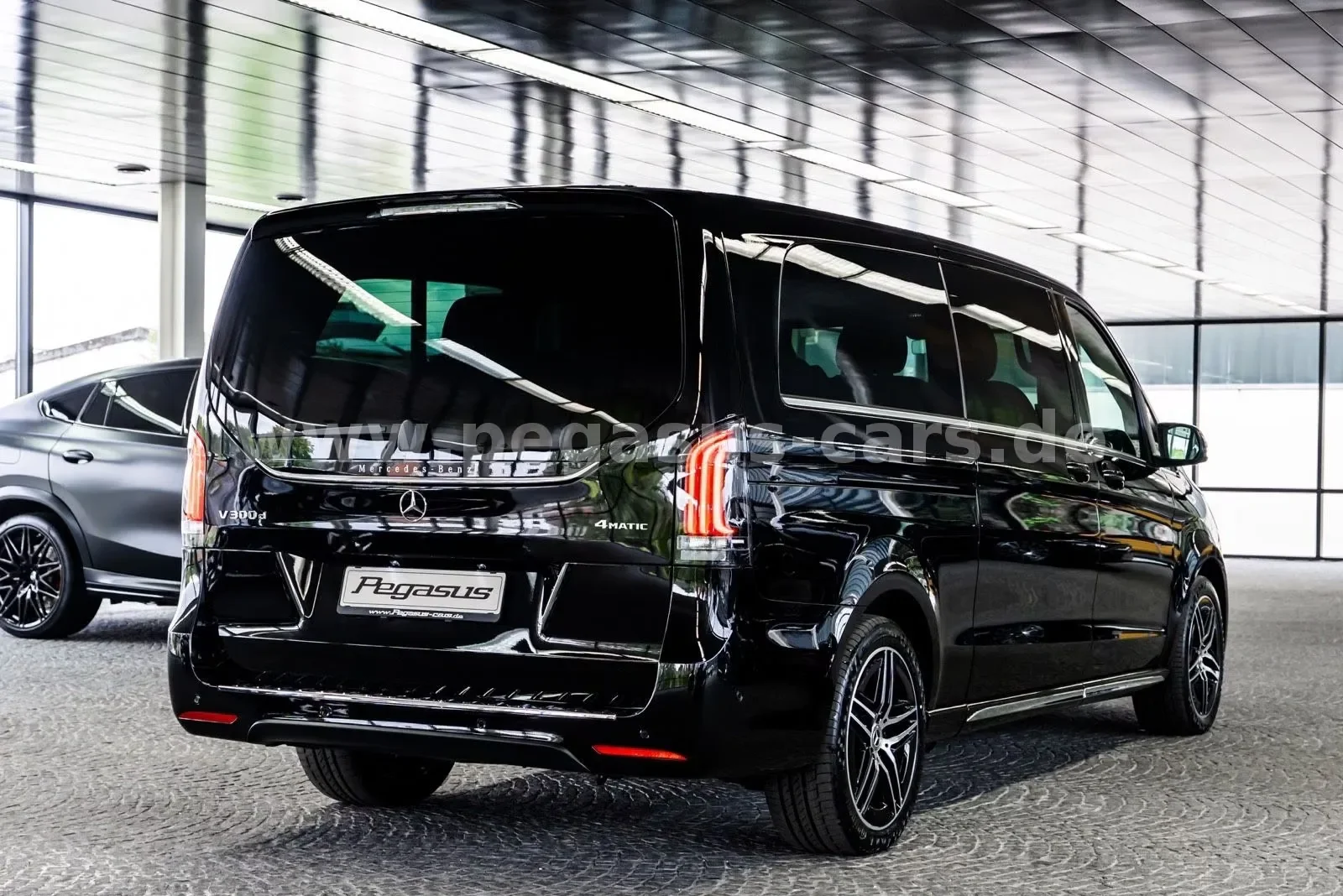 Mercedes-Benz V 300 d 4MATIC, Avantgarde, extra-long, 10/30