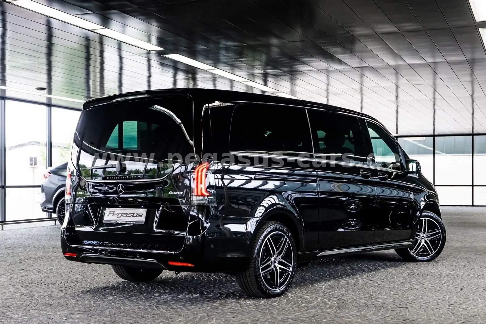 Mercedes-Benz V 300 d 4MATIC, Avantgarde, extra-long, 21/30