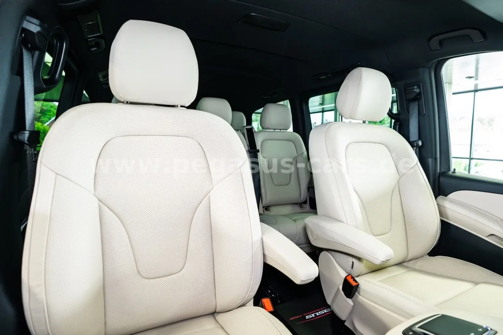 Mercedes-Benz V 300 d 4MATIC, Avantgarde, extra-long, 22/30