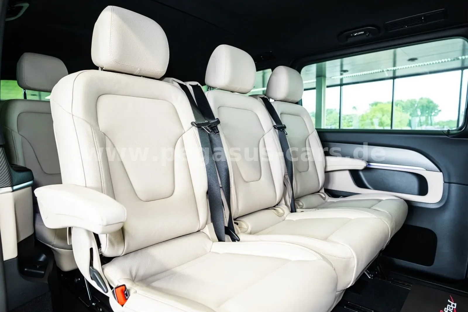 Mercedes-Benz V 300 d 4MATIC, Avantgarde, extra-long, 25/30