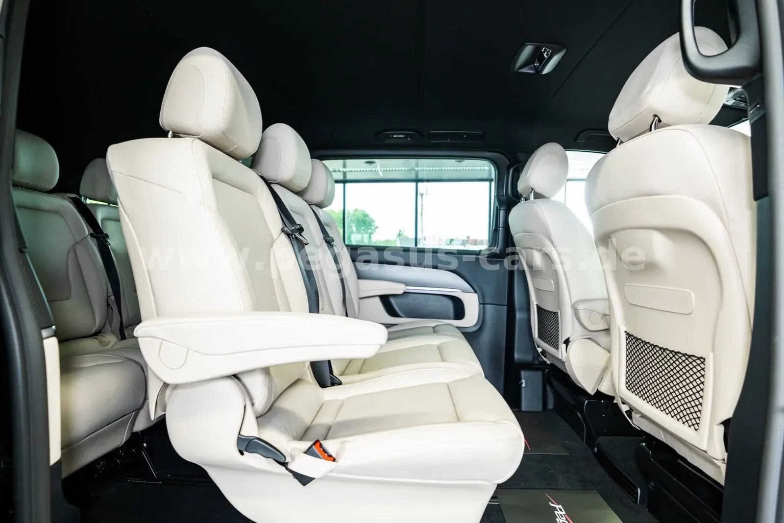 Mercedes-Benz V 300 d 4MATIC, Avantgarde, extra-long, 26/30