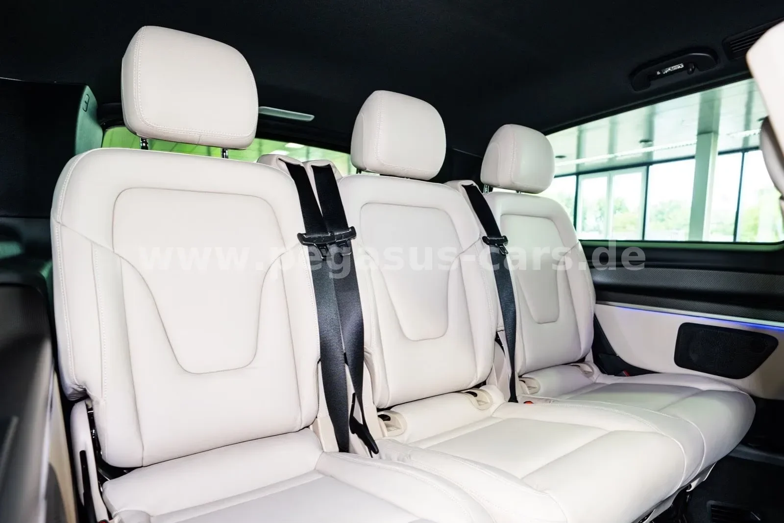 Mercedes-Benz V 300 d 4MATIC, Avantgarde, extra-long, 28/30