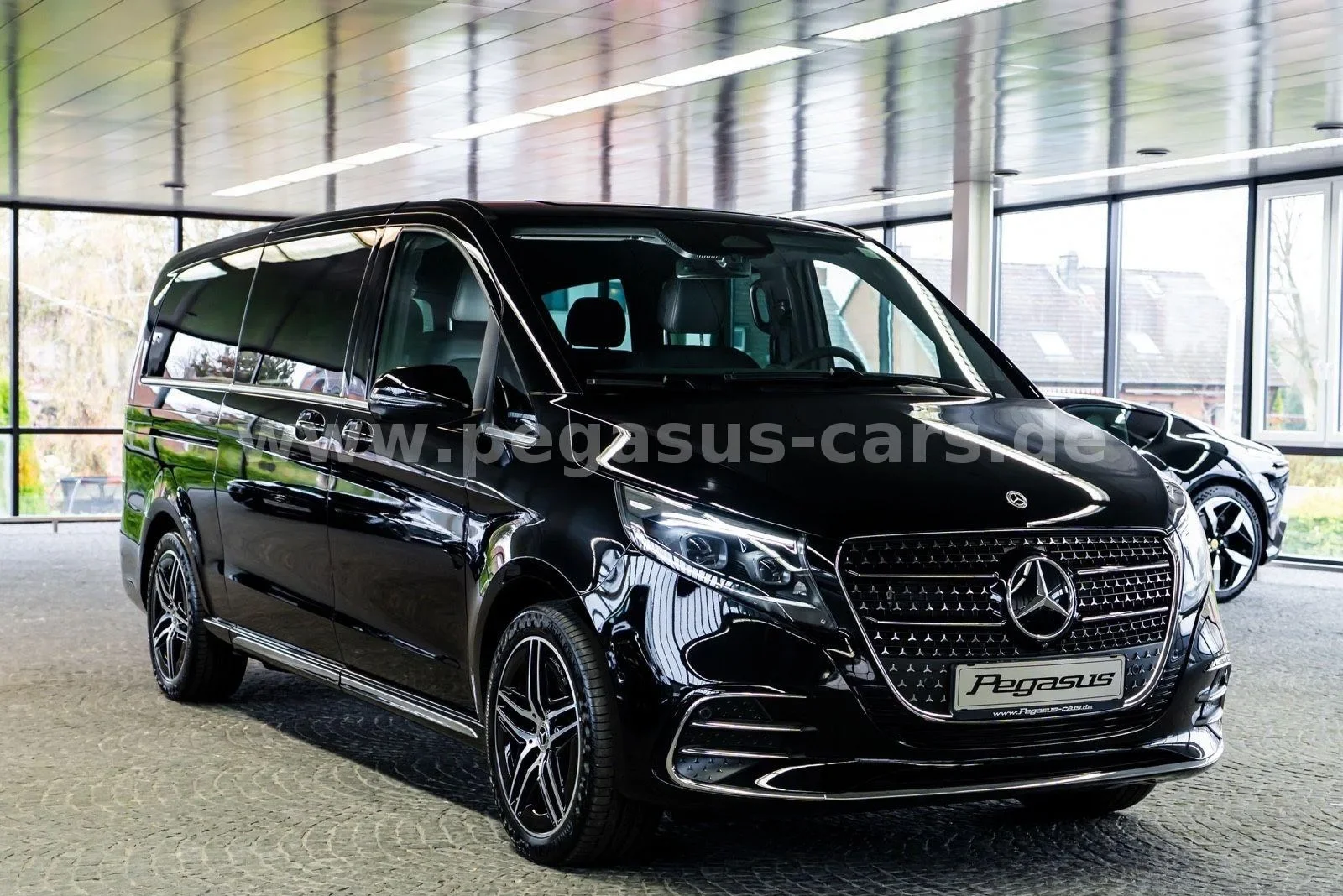 Mercedes-Benz V 300 d 4MATIC, Avantgarde, extra-long, 6/30