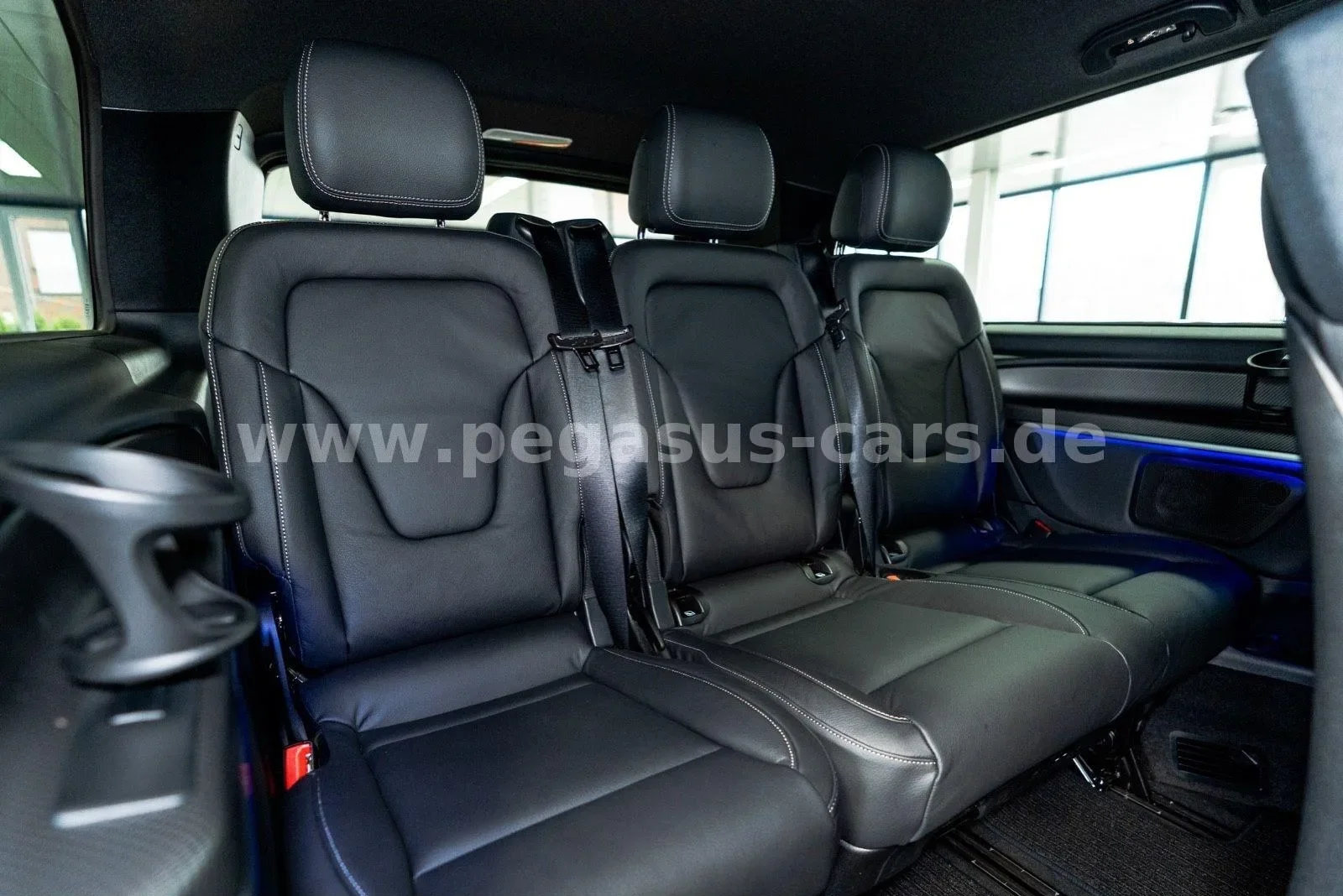 Mercedes-Benz V 300 d 4MATIC, Avantgarde, extra-long, 22/30