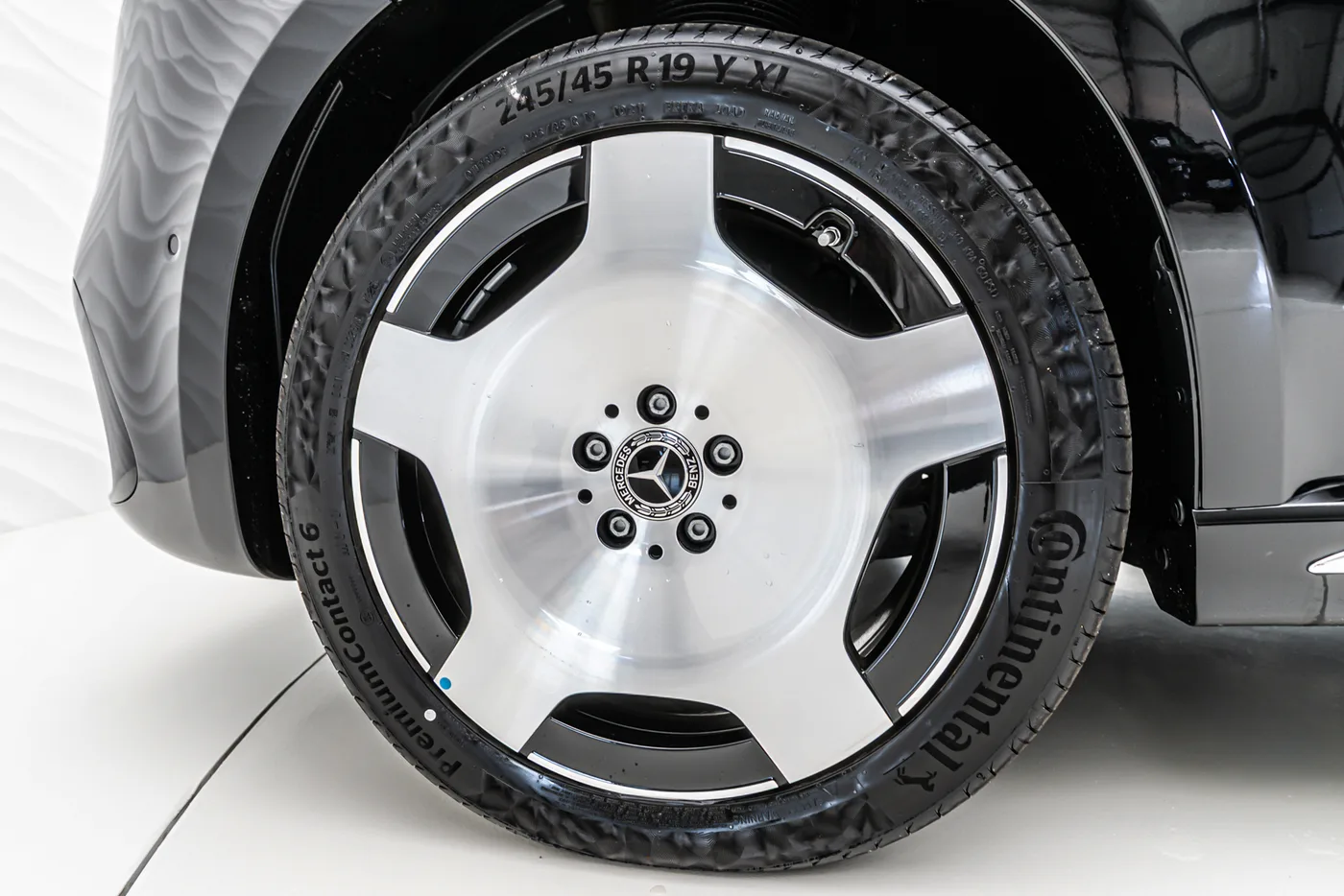 Mercedes-Benz V 300 Exclusive, extra-long offered by a specialist dealer in Sengenthal, Germany, photo 10 of 10