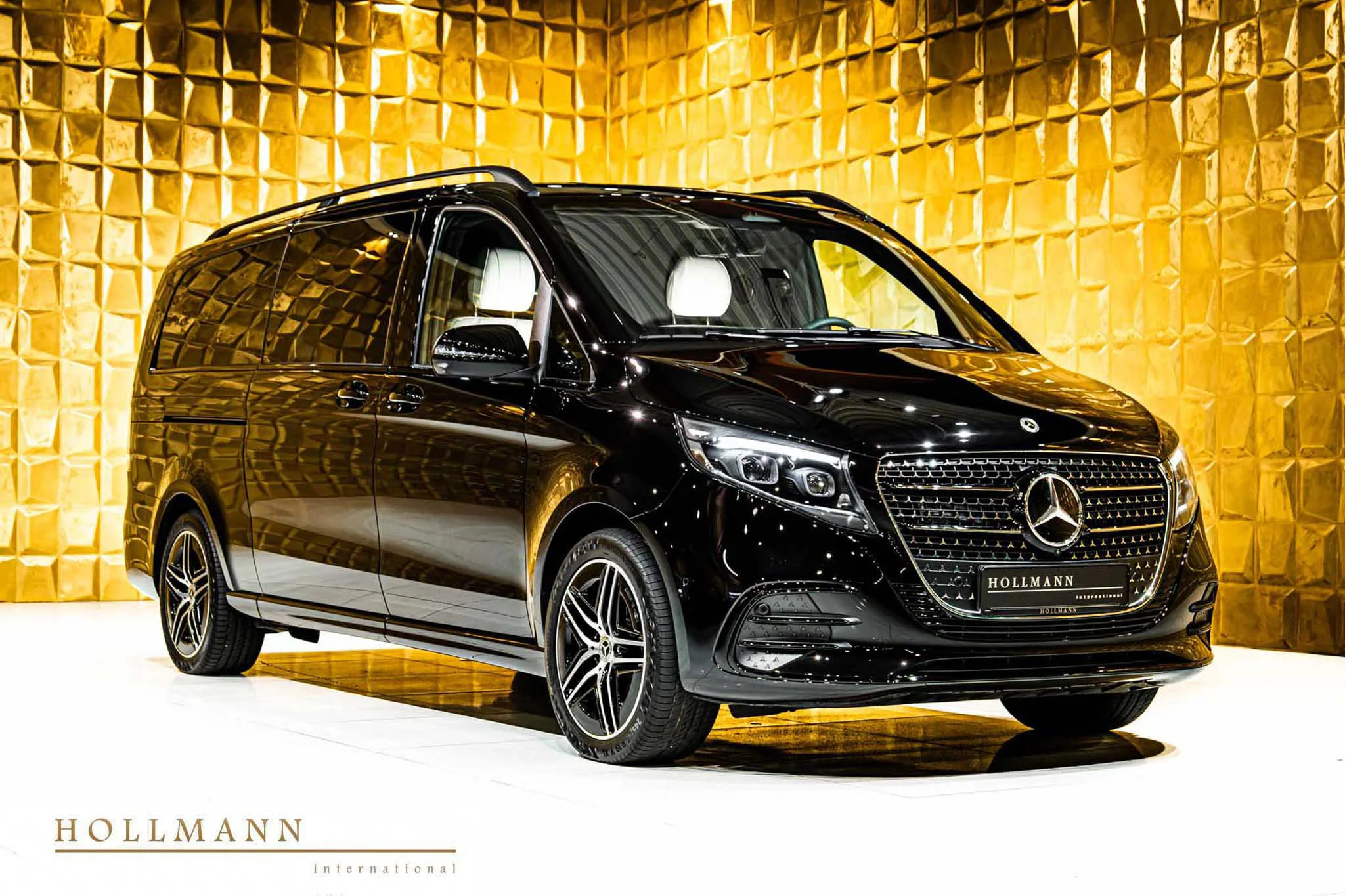 Mercedes-Benz V 300 d 4MATIC, extra-long, customized angeboten von einem Fachhändler in Stuhr, Deutschland, Hauptfoto
