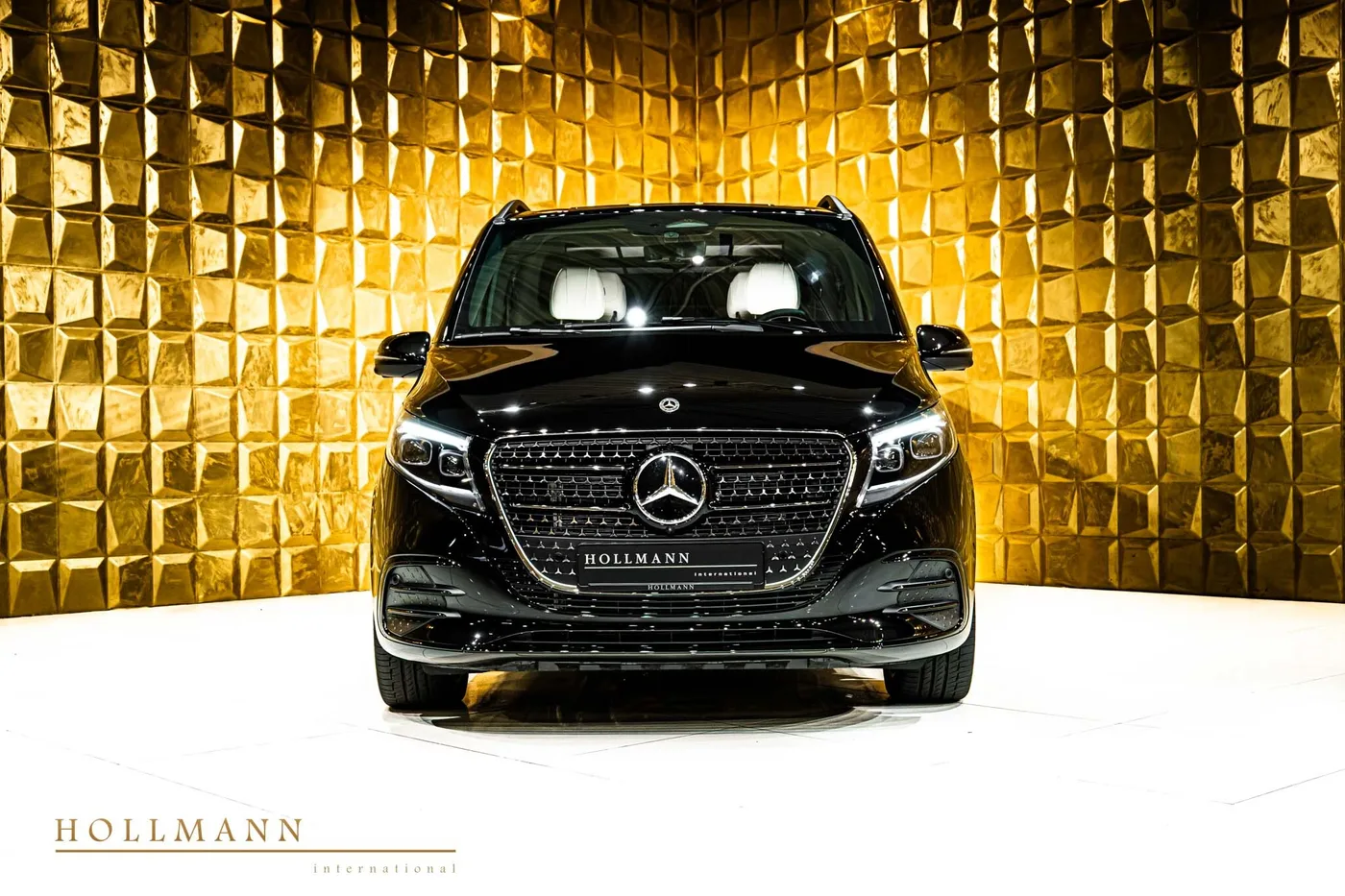 Mercedes-Benz V 300 d 4MATIC, extra-long, customized proposée par un concessionnaire spécialisé à Stuhr, Allemagne, photo 6 sur 8