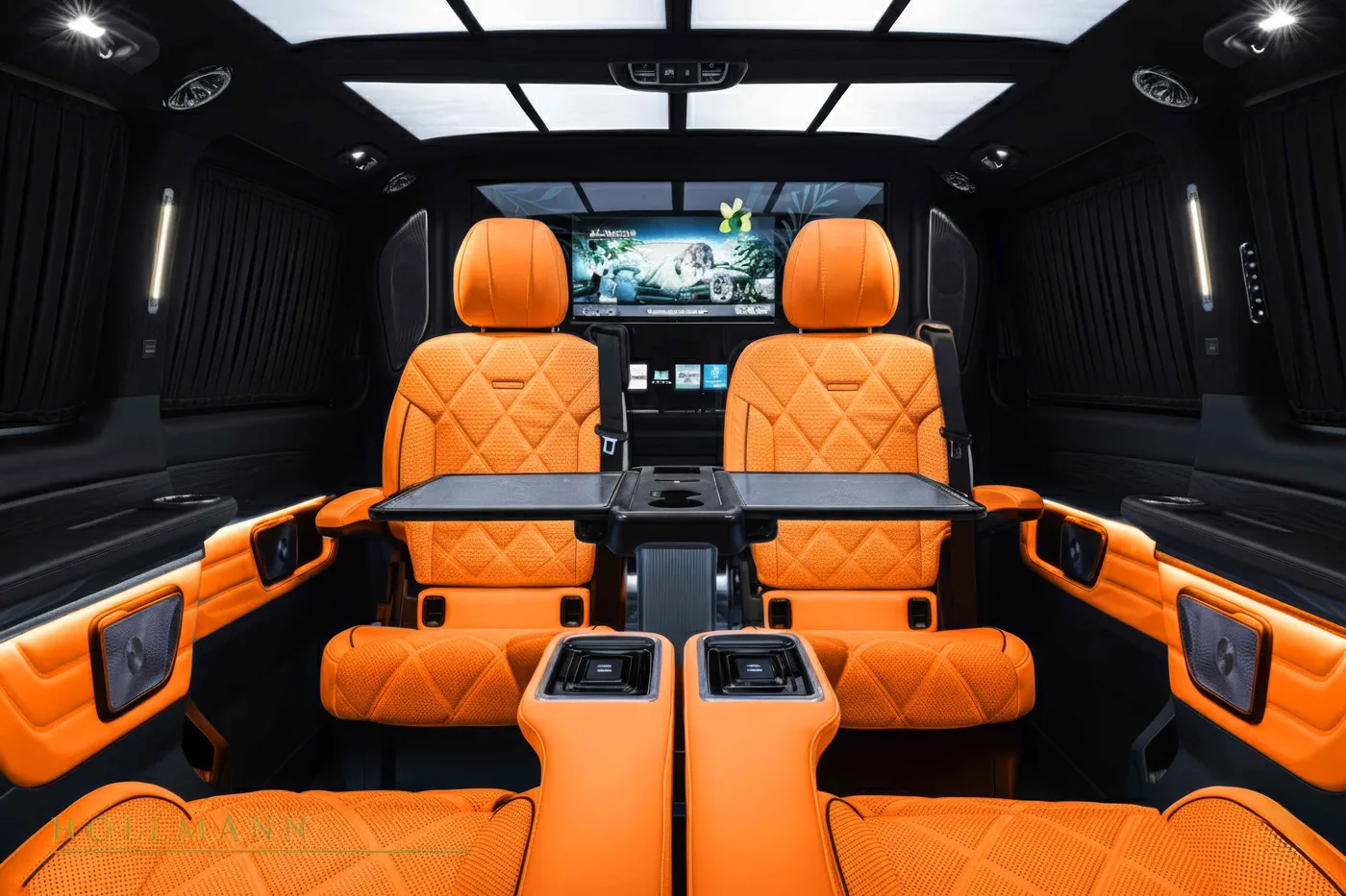 Mercedes-Benz V 300 d 4MATIC, extra-long, customized offered by a specialist dealer in Stuhr, Germany, photo 8 of 8
