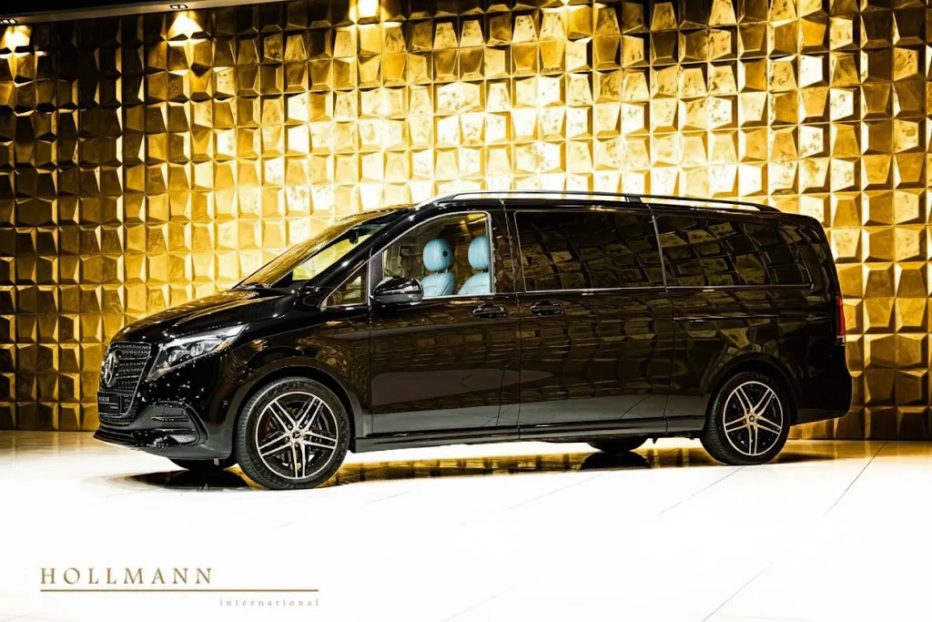 Mercedes-Benz V 300 d 4MATIC, extra-long, customized offered by a specialist dealer in Stuhr, Germany, photo 2 of 8